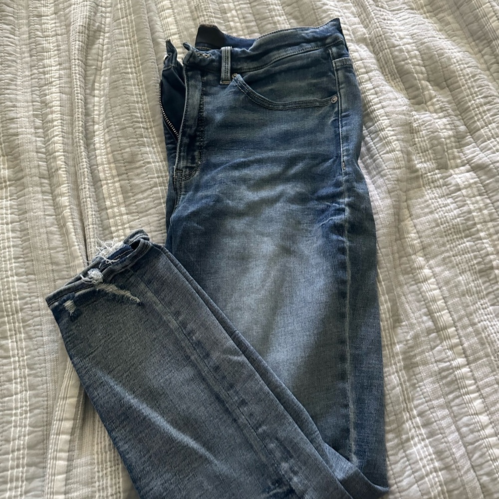 Buckle No. 75 Skinny Jeans